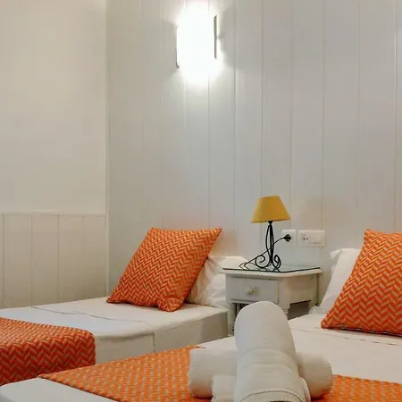 Elcano Hotel 2*