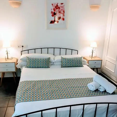 Elcano Hotel 2*