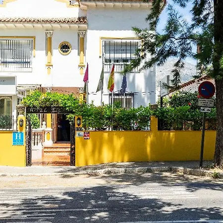 Elcano Hotel 2*