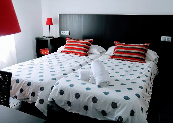 Elcano 2* مالقة