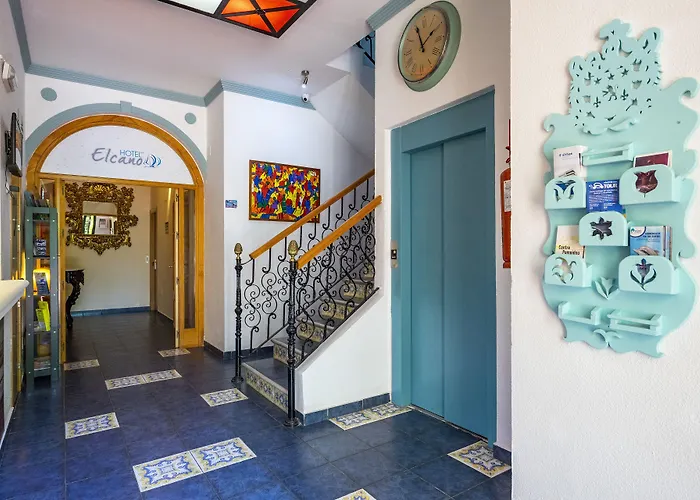 Elcano فندق