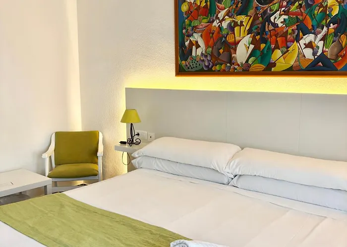 Elcano 2* مالقة